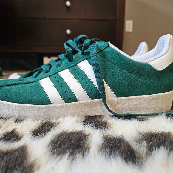 Men's Green Adidas Skateboarder Shoe - Size 8 - Picture 2 of 11